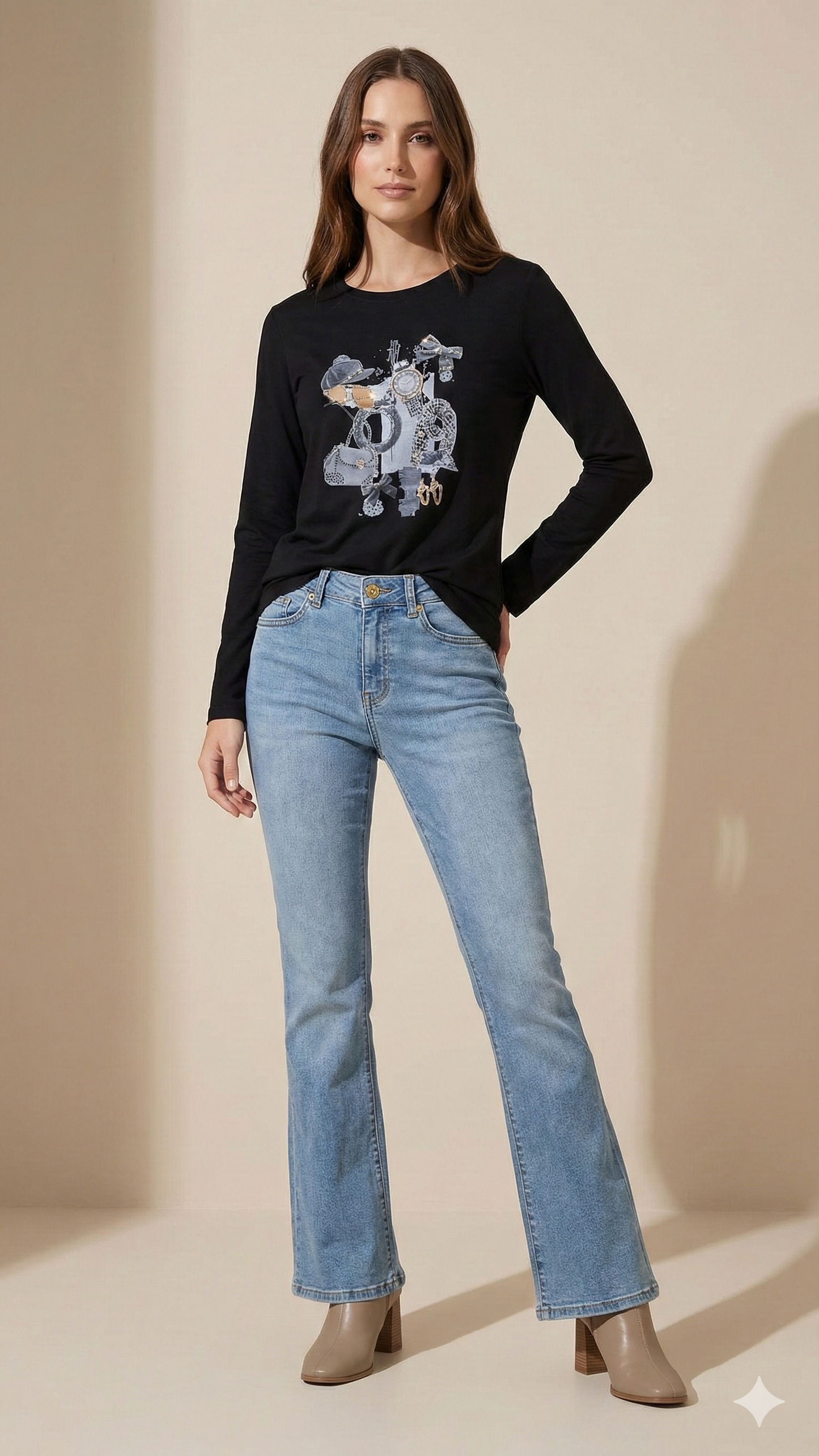 T-shirt a Maniche Lunghe con Stampa Fashion Collage – Nero