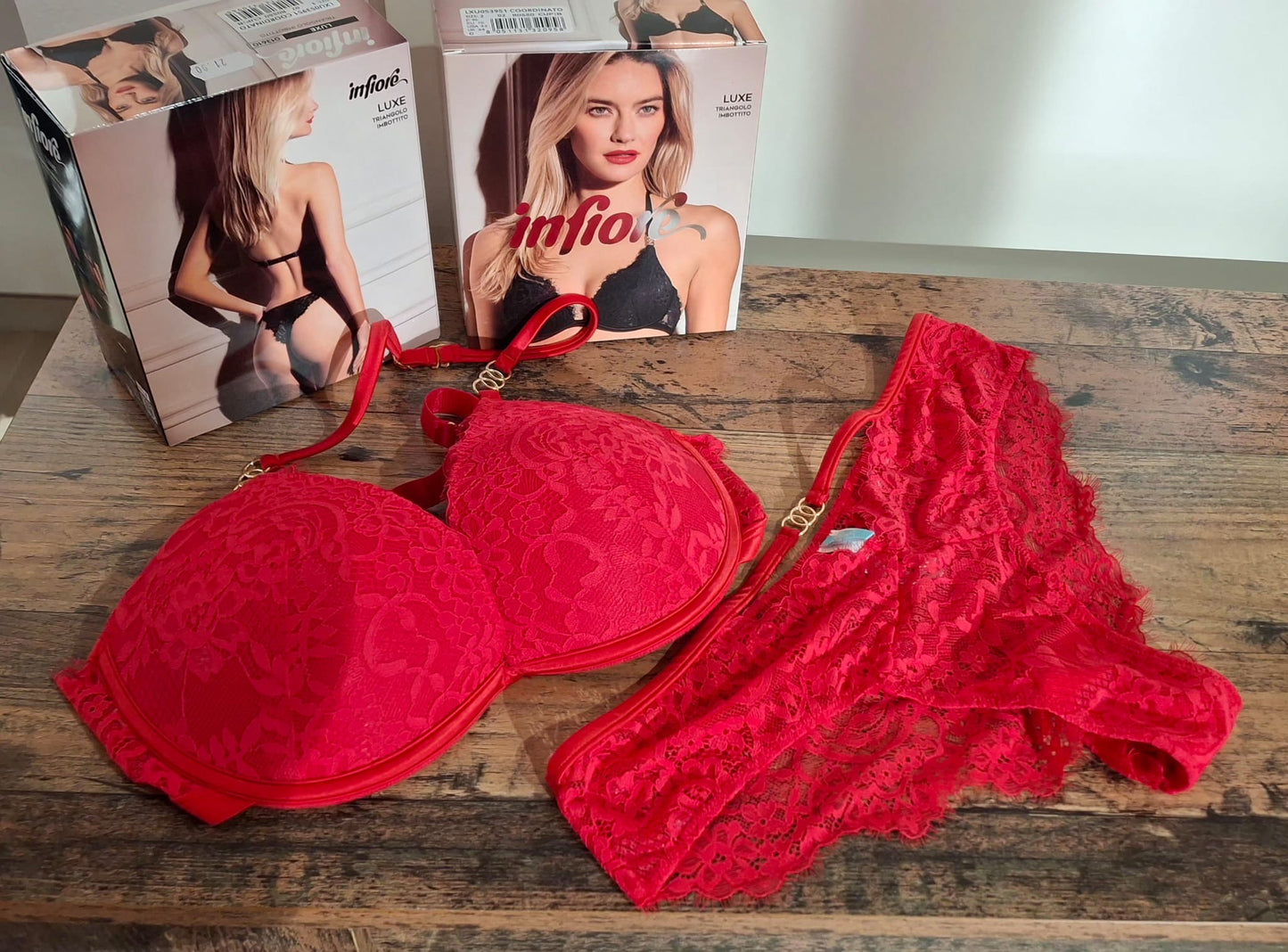 Completino Intimo in Pizzo Rosso "Passione Ricamata"